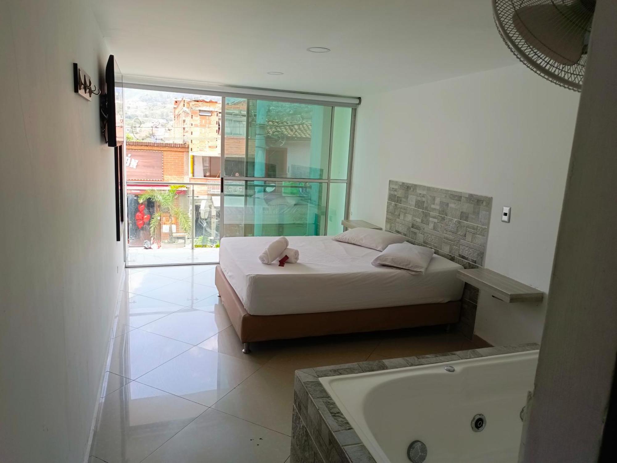 Hotel Buenos Aires Central ميديلين المظهر الخارجي الصورة