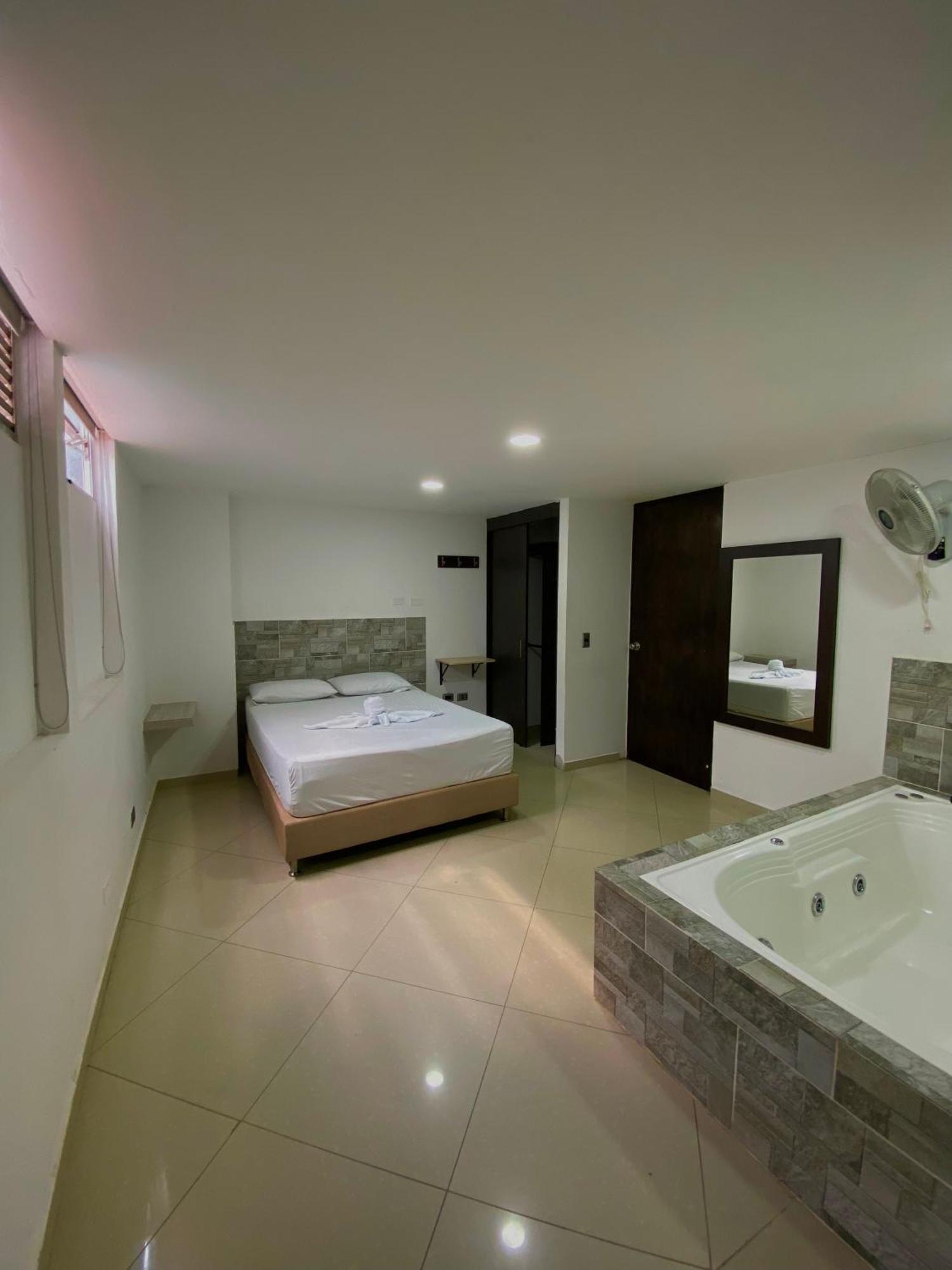 Hotel Buenos Aires Central ميديلين المظهر الخارجي الصورة